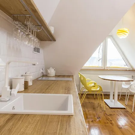 Hilltom Apartment *